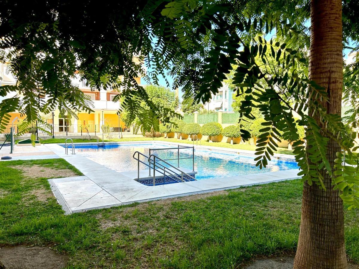 Spacious, Comfortable And Close To The Torre Del Mar